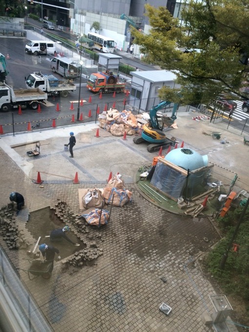 第三仮庁舎の前の美竹公園も工事中